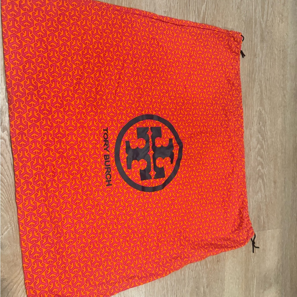 Tory Burch Red Drawstring Bag - Picture 2 of 4